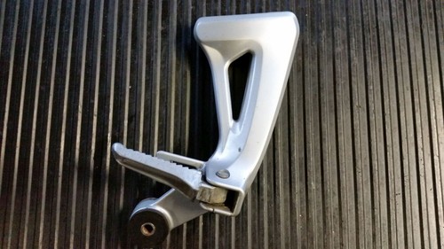 Suzuki 650 k2 fußraste - y,